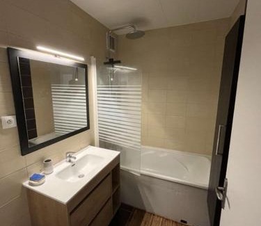 Charleville-Mezieres Apartment | Appartement spacieux 4 personnes