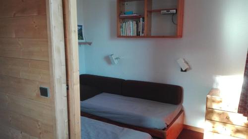 Montchavin Apartment | Appartement 5 personnes une chambre proche pistes balcon vue montagne Draps et serviettes non fournis Ménage à réaliser par le locataire