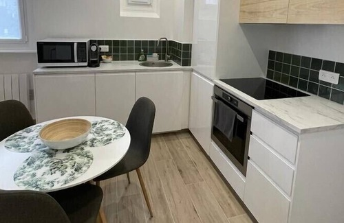 Le Plessis-Robinson Apartment | Appartement Cosy Proche RER et Centre Ville