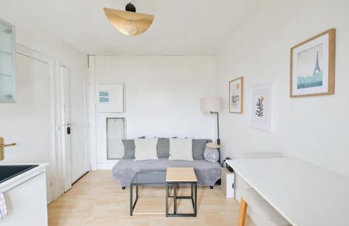 Le Pre-Saint-Gervais Apartment | Appartement Cosy and Quiet Paris Villette
