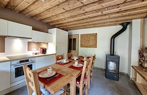 Saint-Jean-dʼAulps Apartment | Appartement Chez Henri