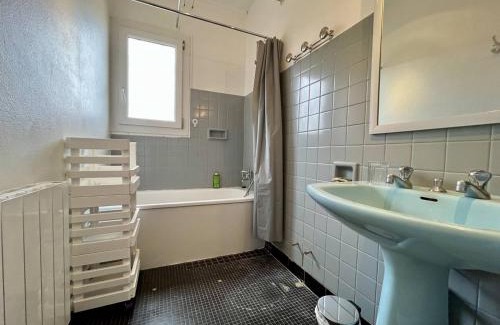 La Cotiniere Apartment | Appartement rénové 3 ch, parking, proche plage – Saint-Pierre-d’Oléron - FR-1-246A-269
