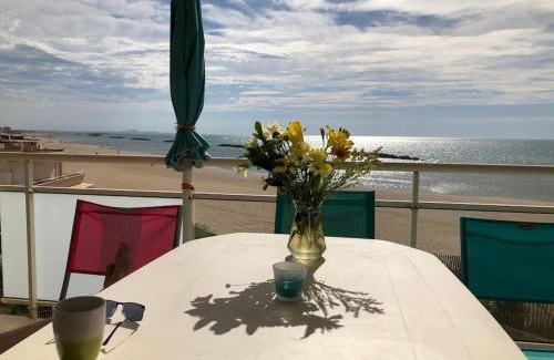 Valras-Plage Apartment | Appartement Front de mer