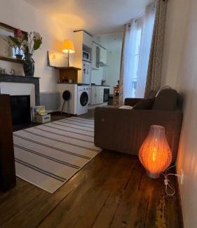 Porte-Saint-Martin Apartment | APPARTEMENT*GARE DE L'EST-PARIS 10