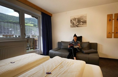 Lermoos Apartment | Appartement Grubigstein 1 - mit Balkon - Lermoos