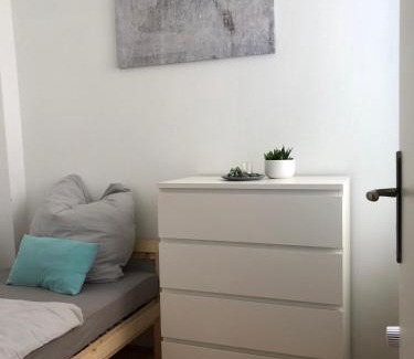 Halle Apartment | Appartement "Gudrun" inklusive Parkplatz