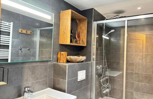 Les Gets Apartment | Appartement Haut Standing au Cœur des Gets - Proche Commerces, Garage et Spa - FR-1-623-270