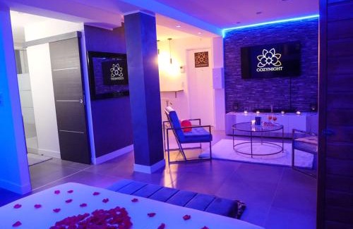 Besancon Apartment | Appartement - Jacuzzi - Pour deux
