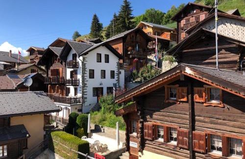 Saint-Martin Apartment | Appartement "Le Ver Luisant" à Saint-Martin, Val d'Hérens, Valais