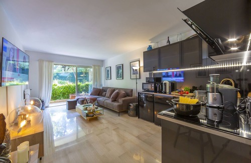 Fabron Apartment | Appartement Les Cyclamens, Nice, France
