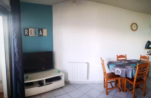 Les Sablettes Apartment | Appartement Les Pieds Dans l'eau avec climatisation !