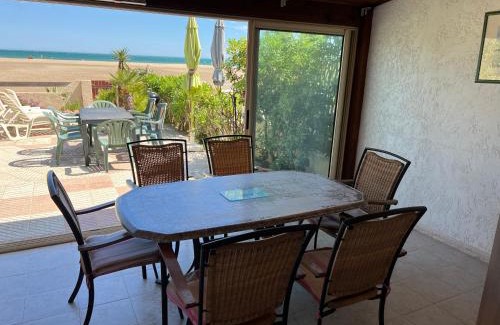 Les Ayguades Apartment | Appartement Liberssan les pieds dans le sable, rez de plage