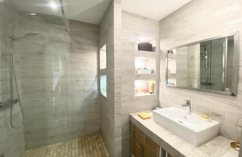 Bron House | Appartement lumineux et convivial à partager