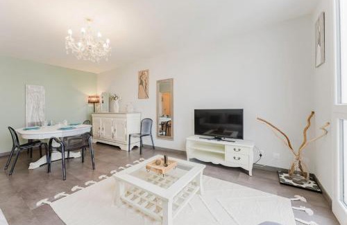 La Madeleine Apartment | Appartement Lumineux 2 chambres avec parking