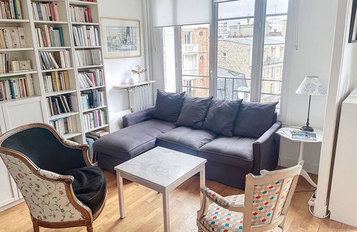 20th Arrondissement Apartment | Appartement Lumineux Père Lachaise