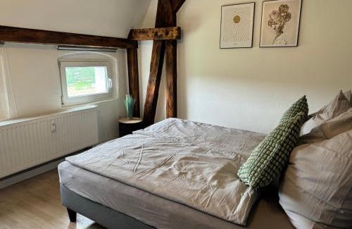 Halle Apartment | Appartement "Martin" mit Balkon, 3 Schlafzimmern und Parkplatz