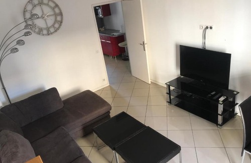 Saint-Roch Apartment | Appartement meublé climatisé