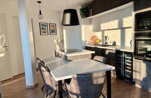 La Rochelle Apartment | Appartement moderne avec deux chambres et parking