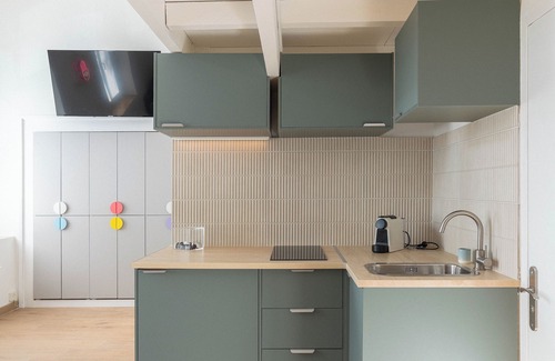 Saint-Barnabe Apartment | Appartement Moderne
