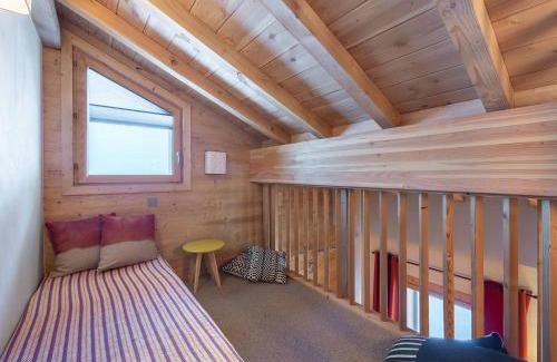 Le Bettaix Apartment | Appartement neuf et cosy, proche des pistes, avec cheminée et parkings dédiés - FR-1-570-11