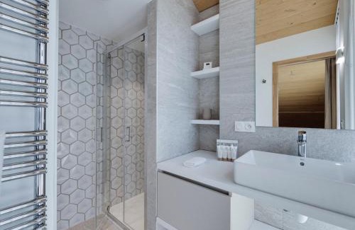 La Rosiere Apartment | Appartement neuf rooftop, Sud, proche pistes, cheminée, wifi - FR-1-690-21