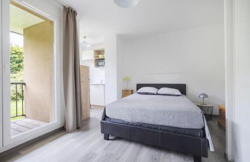 Equemauville Apartment | Appartement normandie avec piscine et jardin