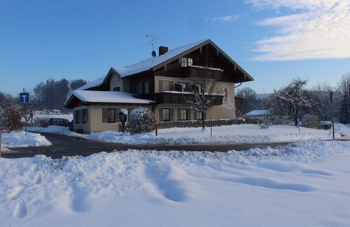 Bad Endorf Apartment | Appartement Nr. 13, 35 qm Obergeschoss, Wohn- und Schlafraum kombiniert