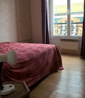 Pere Lachaise Apartment | appartement Paris bohème