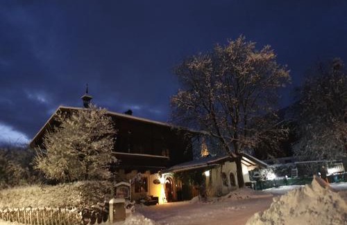 Uttendorf House | Appartement Pension Bäckenhäusl FERIENWOHNUNGEN Chalets Hütten Komfortzimmer