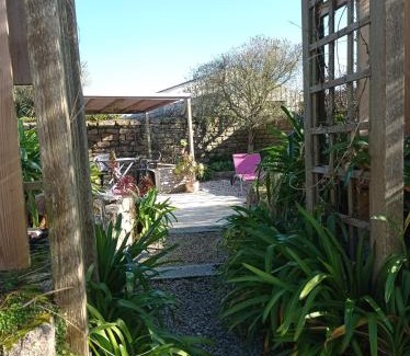 Sibiril House | Appartement plein pied bord de mer