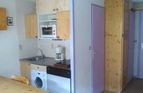 Lanslevillard Apartment | Appartement pour 4 personnes avec balcon exposé sud au pied des pistes à Val Cenis Lanslevillard - FR-1-508-172