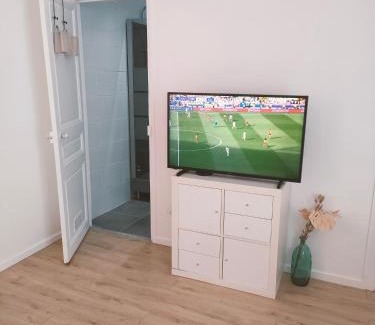 Aulnay-sous-Bois Apartment | Appartement proche de Paris Canal,Disney, Netflix