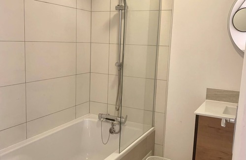 Maurepas Apartment | Appartement Proche Elancourt, Saint Quentin en Yvelines et Versailles, Ideal JO
