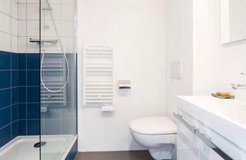 Arc-2000 Apartment | Appartement rénové 3 pièces avec balcons, WIFI, proche centre station - FR-1-346-533