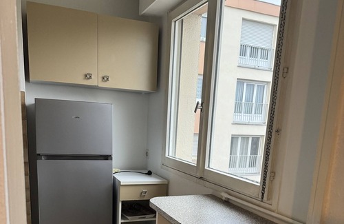 Schiltigheim Apartment | Appartement Salon Chambre Cuisine Salle de Bain Linge Fourni. Parking Gratuit
