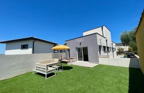 Bessan Apartment | Appartement Souplex Jardin proche autoroute, plages et attractions, Wifi - TV, calme