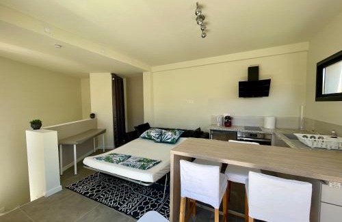Bessan Apartment | Appartement Souplex Jardin proche autoroute, plages et attractions, Wifi - TV, calme