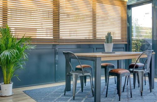 Asnieres-sur-Seine Apartment | Appartement spacieux à Asnières-sur-Seine avec terrasse.