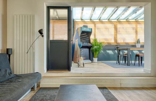 Asnieres-sur-Seine Apartment | Appartement spacieux à Asnières-sur-Seine avec terrasse.