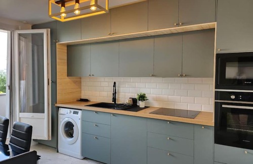 Neuilly-sur-Marne Apartment | Appartement Spacieux et Rénové