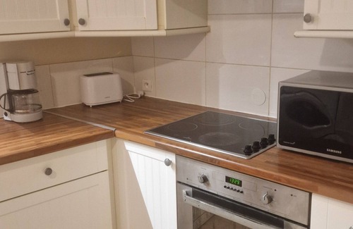 Vaujours Apartment | Appartement Spacieux Avec Jardin Clos. A 15mn de L'aéroport CDG
