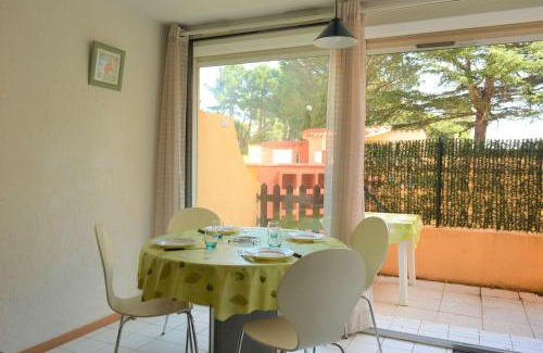 Argeles Plage Apartment | Appartement Studio cabine 4 couchages ARGELES SUR MER AR070-408