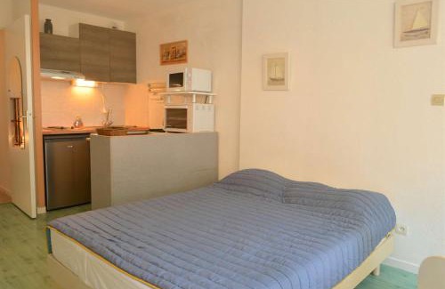 Argeles Plage Apartment | Appartement Studio cabine 4 couchages ARGELES SUR MER AR070-408