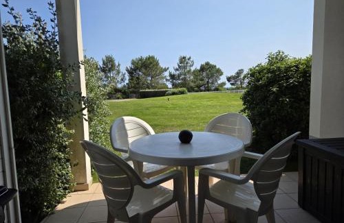 Chateau-d'Olonne Apartment | Appartement terrasse, piscines, wi-fi, résidence face mer