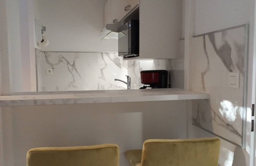 Toulouse North Apartment | Appartement T1 Entièrement Rénové en Résidence Avec Parking Privé
