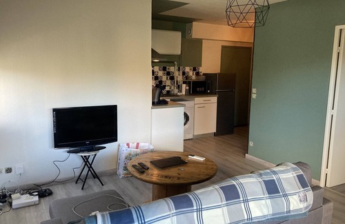 Sept Deniers Condo | Appartement T2 au Sept Deniers Rénové Avec Climatisation et Terrasse