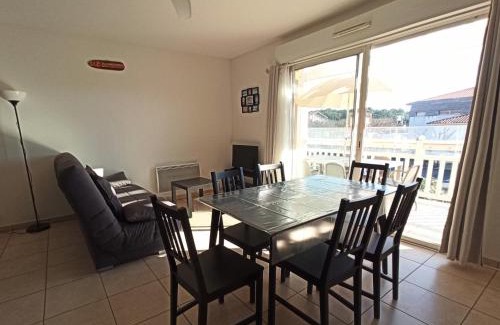 Biscarrosse Plage Apartment | Appartement T2 Cabine avec Balcon, Parking Privé, à 250m de la Plage - Biscarrosse Plage - FR-1-521-154