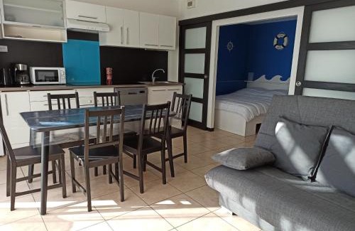 Biscarrosse Plage Apartment | Appartement T2 Cabine avec Balcon, Parking Privé, à 250m de la Plage - Biscarrosse Plage - FR-1-521-154
