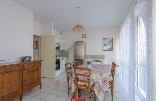 Quartier du Casino Apartment | Appartement T2 à 50m de la plage avec piscine, tennis et balcon - Châtelaillon-Plage - FR-1-535-4
