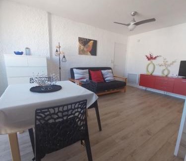 Port-la-Nouvelle Apartment | Appartement T2 lumineux à 200m de la plage, tout équipé